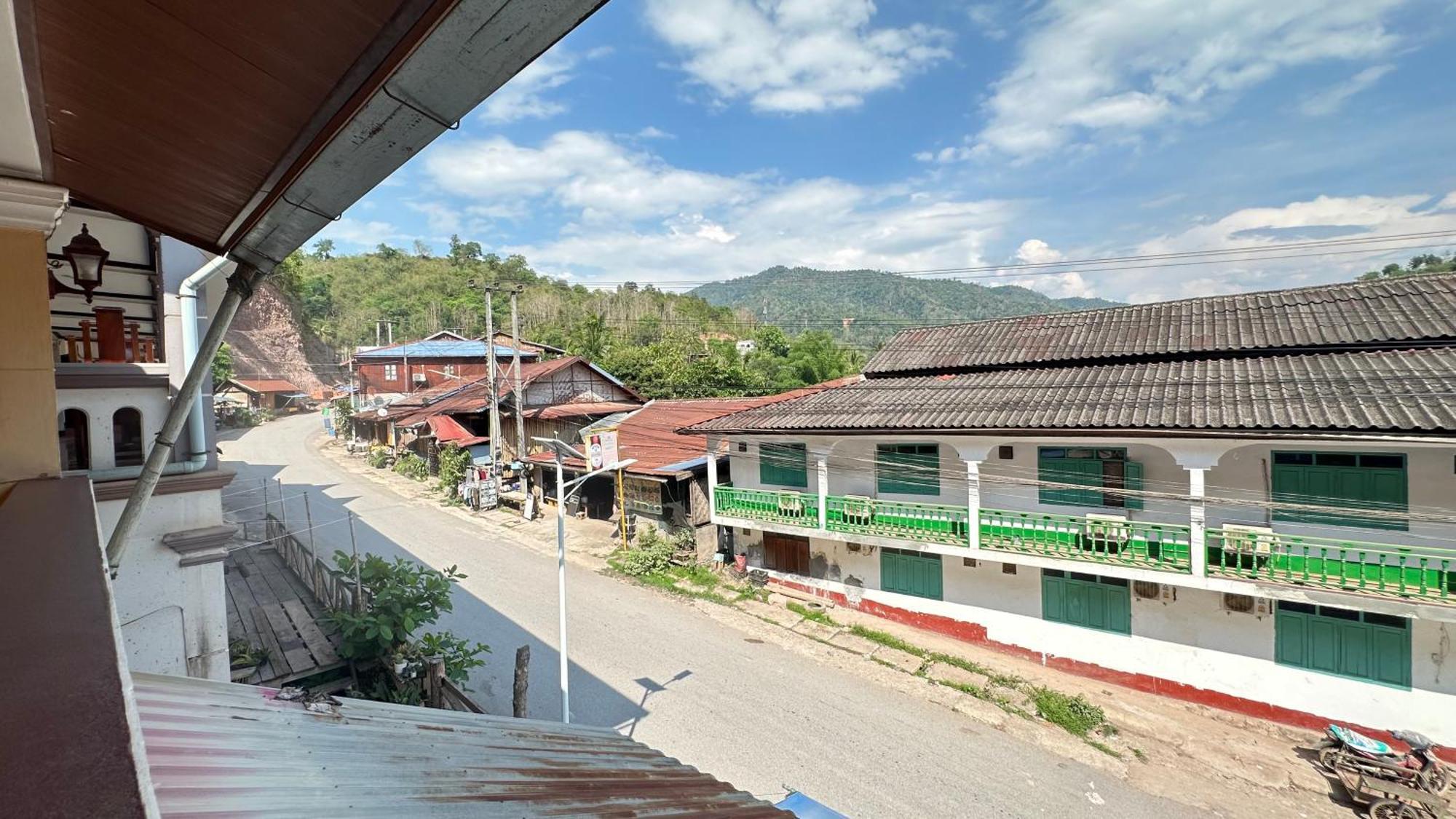 Pakbeng Guesthouse Exterior foto